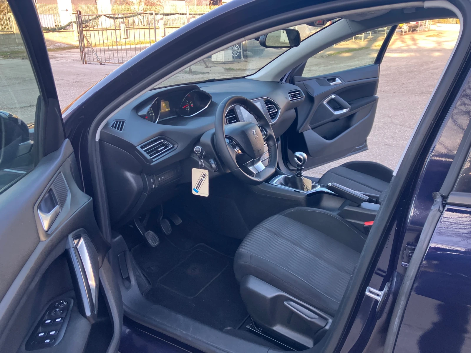 Peugeot 308 1.6HDI-NAVI, снимка 9 - Автомобили и джипове - 52939153