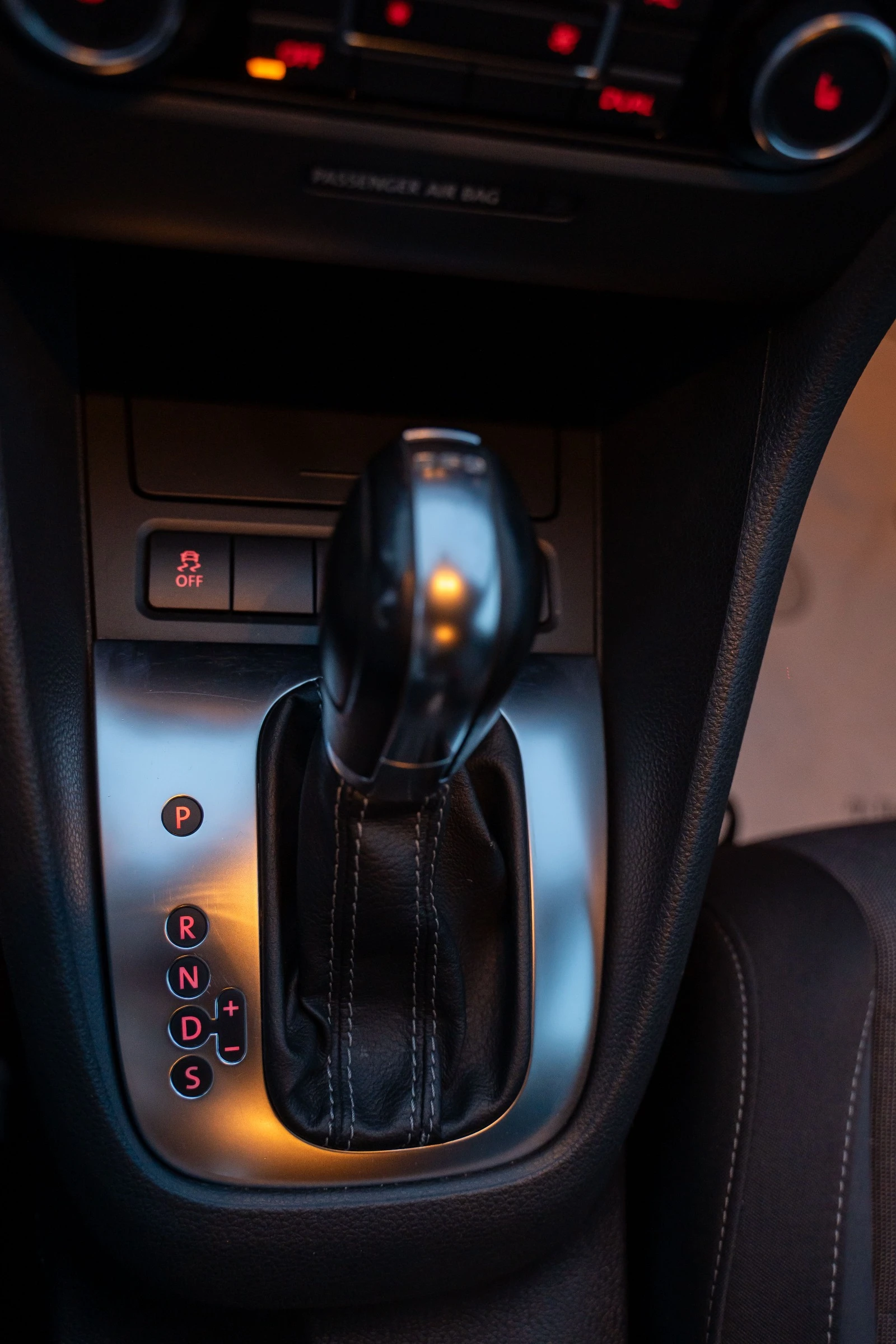 VW Golf 2.0 TDI DSG, STYLE | Mobile.bg � ����������� 17