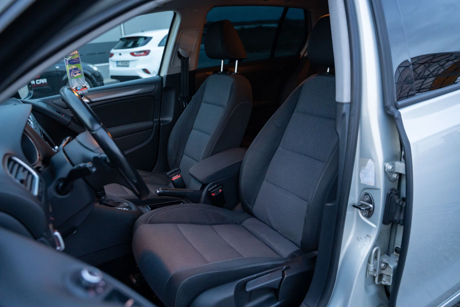 VW Golf 2.0 TDI DSG, STYLE - изображение 10