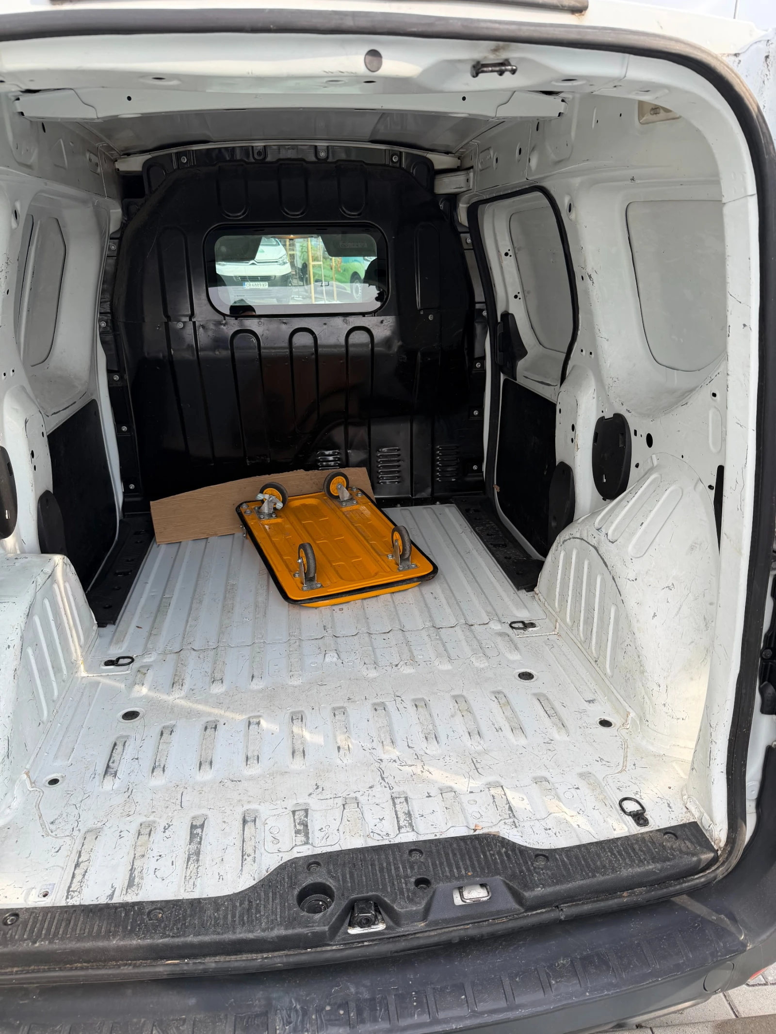 Dacia Dokker 1.6 LPG - изображение 5