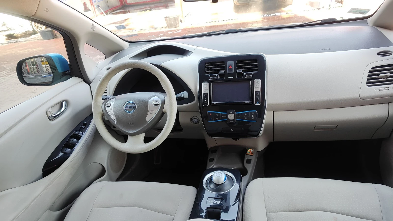 Nissan Leaf , снимка 10 - Автомобили и джипове - 53862917