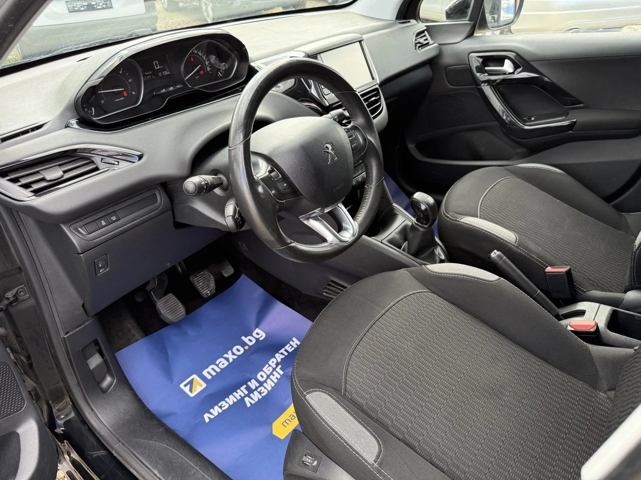 Peugeot 208 1.6 HDI-KLIMATRONIC, снимка 9 - Автомобили и джипове - 54149974