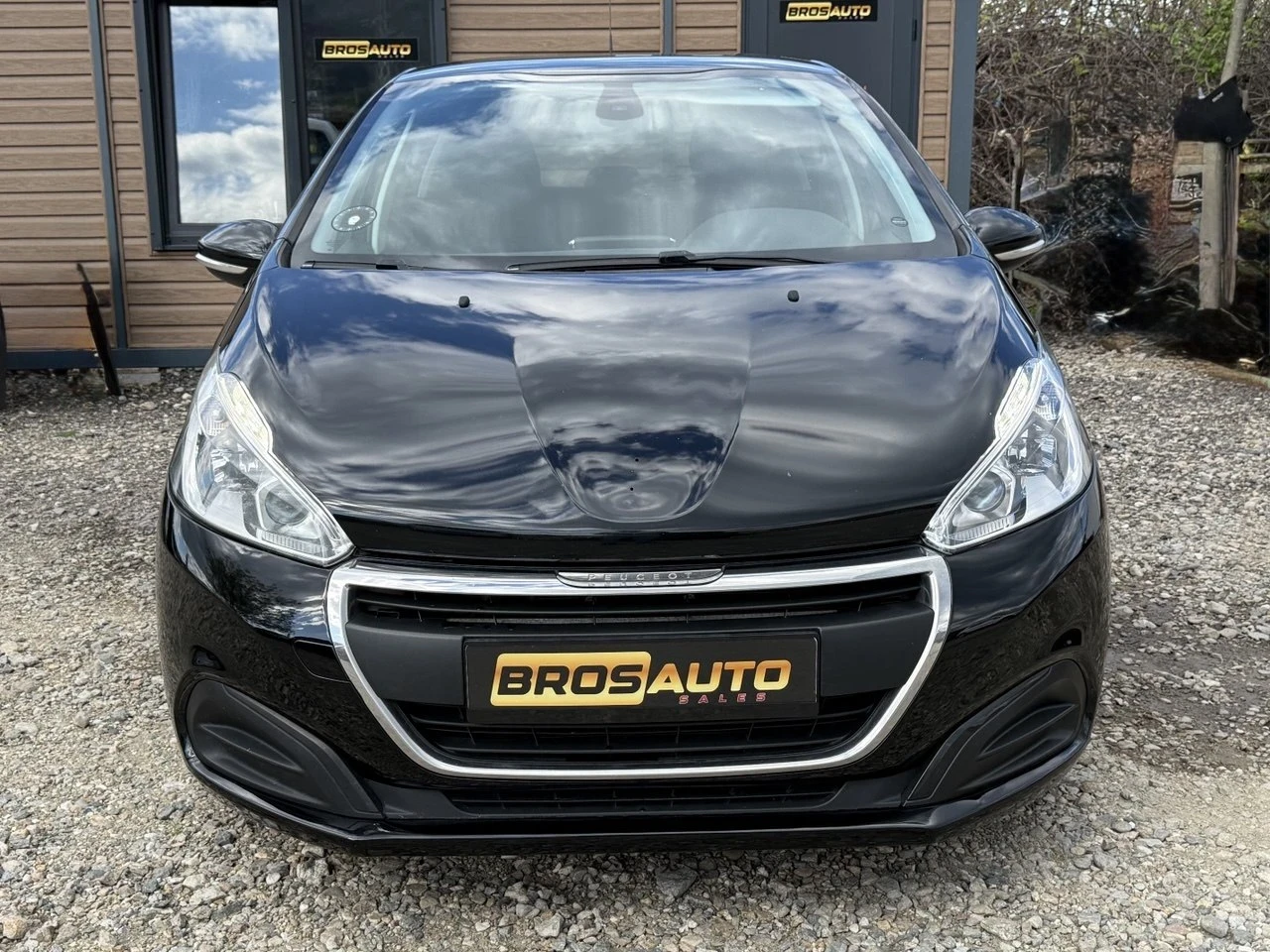 Peugeot 208 1.6 HDI-KLIMATRONIC, снимка 3 - Автомобили и джипове - 54149974