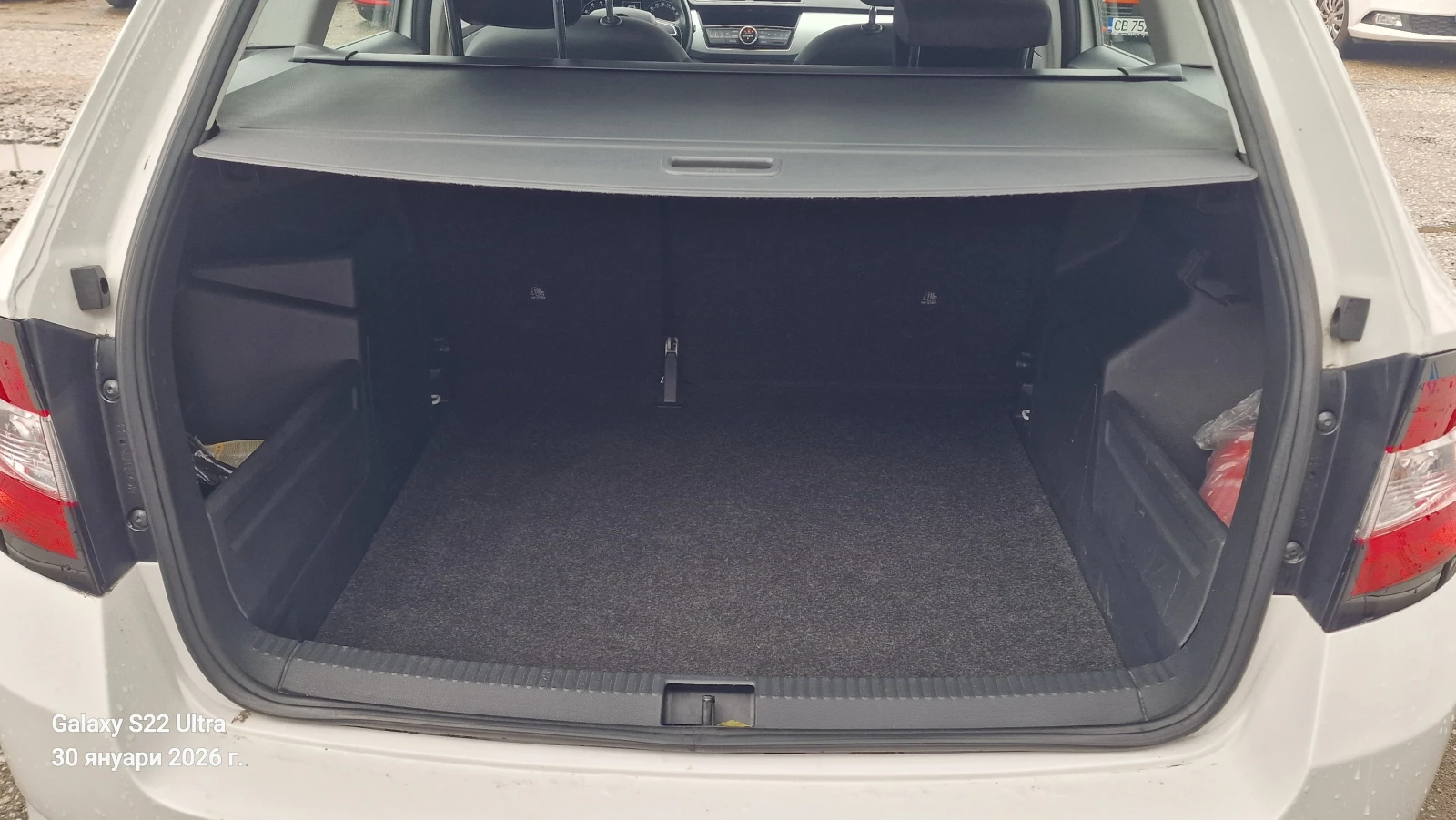 Skoda Fabia 5J, снимка 9 - Автомобили и джипове - 54226519