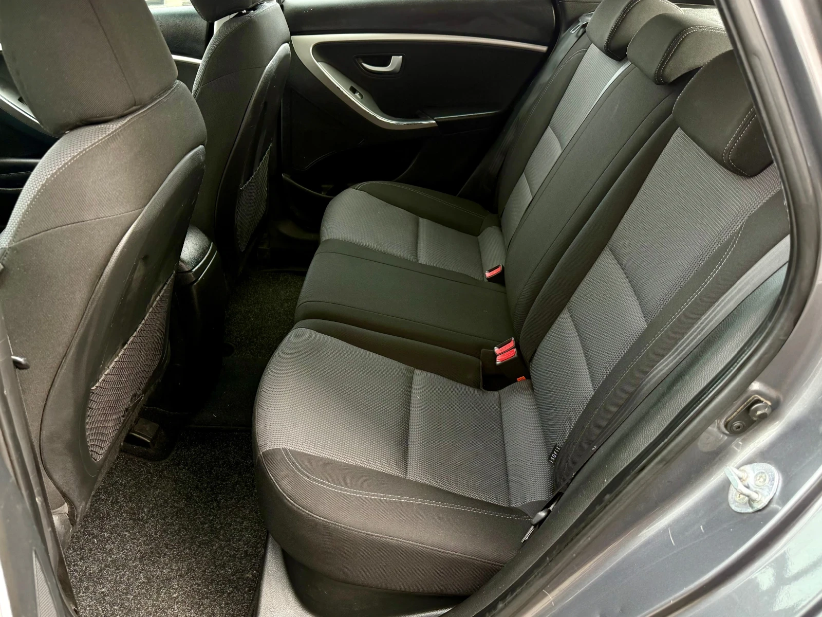 Hyundai I30 1.6CRDI-FIFA WORLD CUP EDITION-��������� | Mobile.bg � ����������� 12