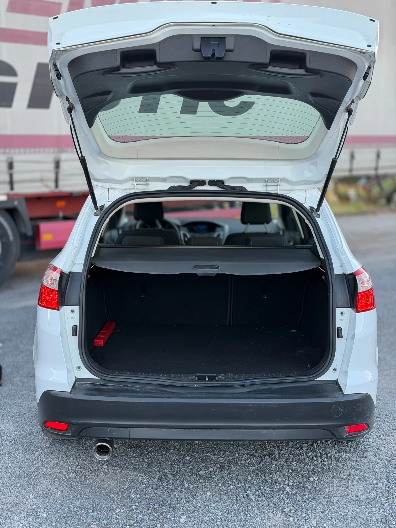 Ford Focus 1.6 tdci TOP, снимка 7 - Автомобили и джипове - 54416216