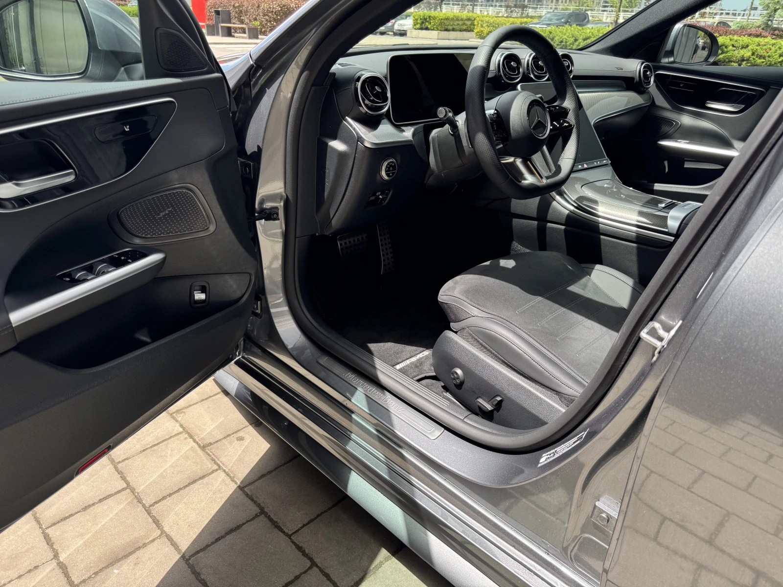 Mercedes-Benz C 220 d 4MATIC AMG, снимка 13 - Автомобили и джипове - 54714066