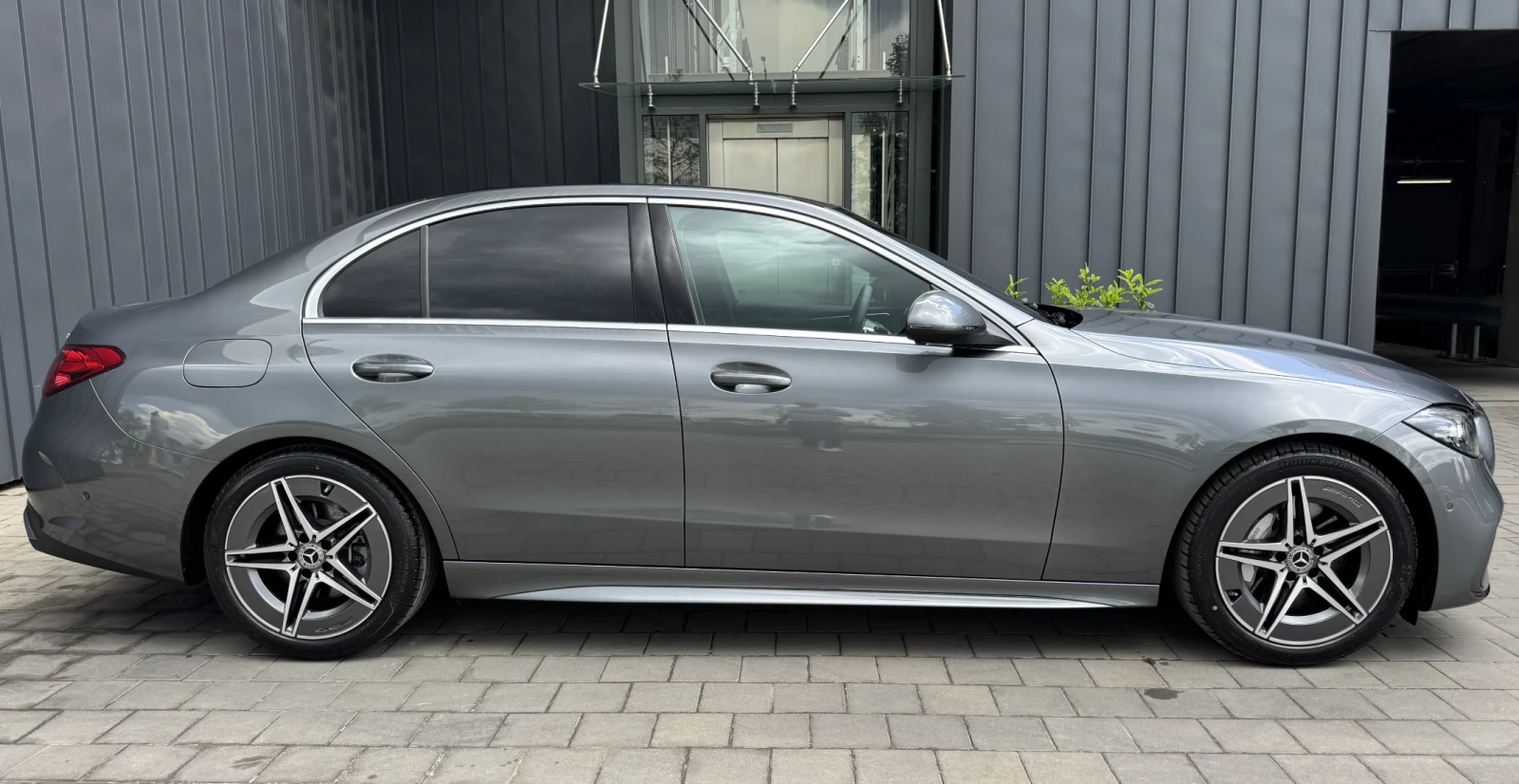 Mercedes-Benz C 220 d 4MATIC AMG, снимка 8 - Автомобили и джипове - 54714066