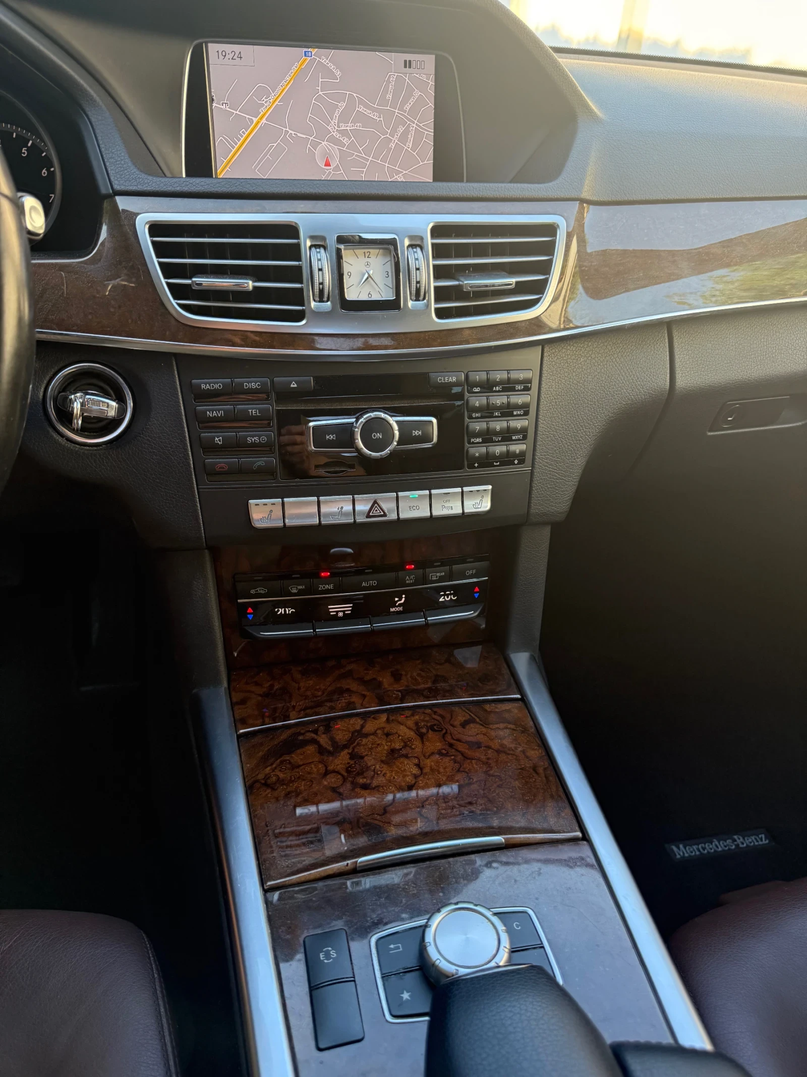 Mercedes-Benz E 300 V 6 3.5л 4х4, снимка 13 - Автомобили и джипове - 54843734
