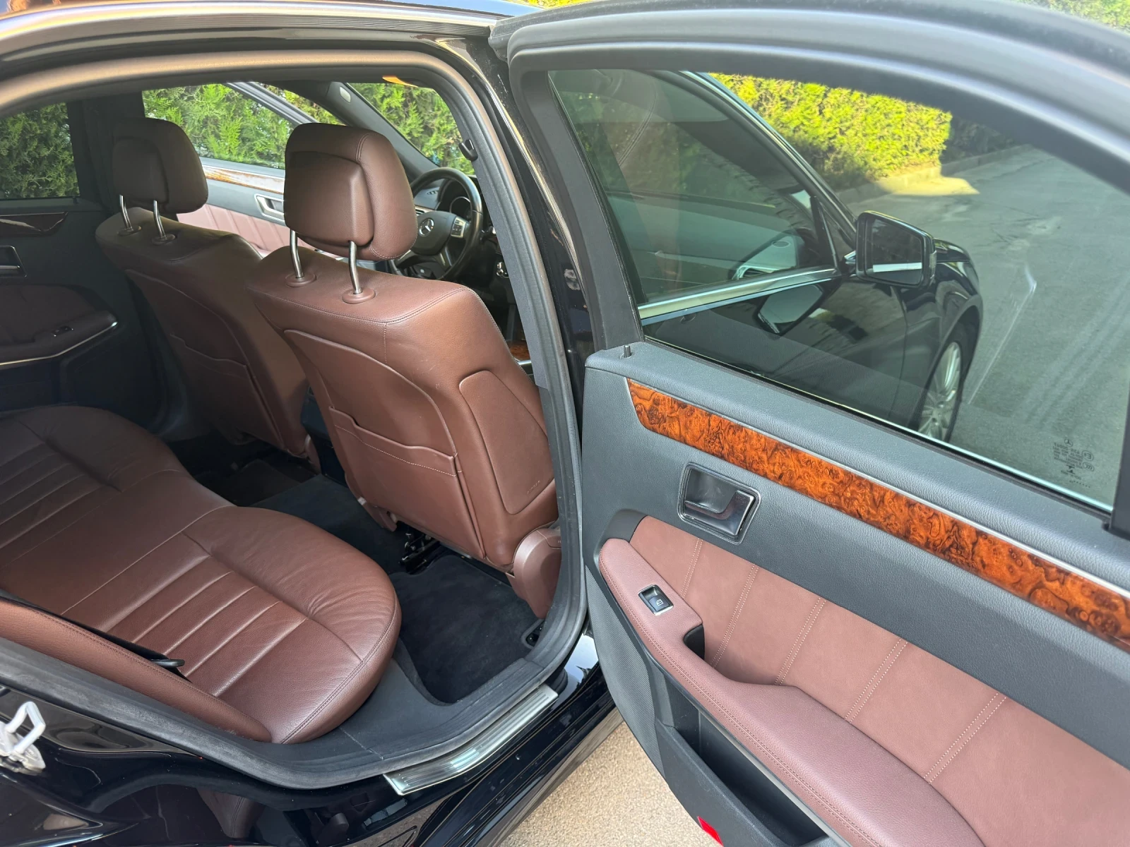 Mercedes-Benz E 300 V 6 3.5л 4х4, снимка 10 - Автомобили и джипове - 54843734