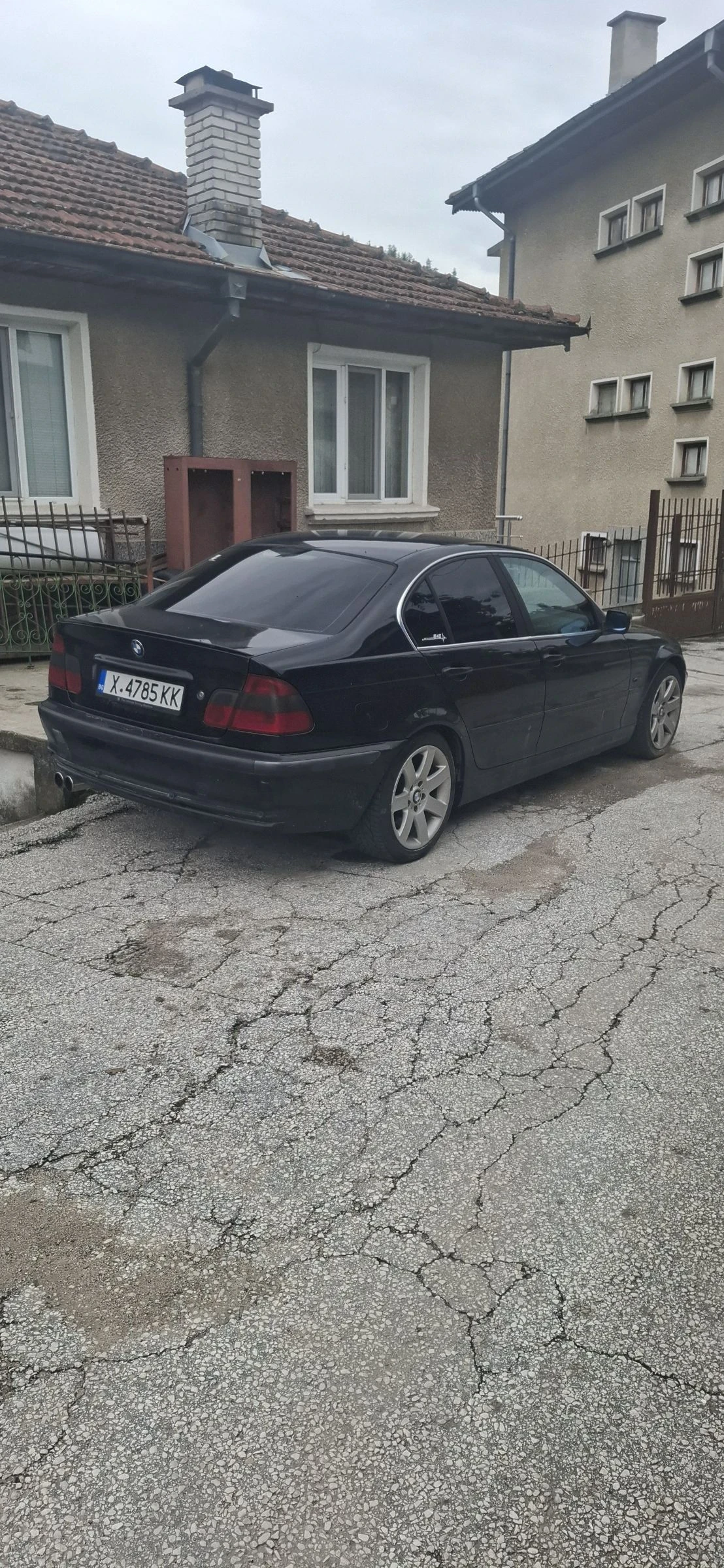 BMW 330 Продава се на части. Всичко налично , снимка 3 - Автомобили и джипове - 55205713