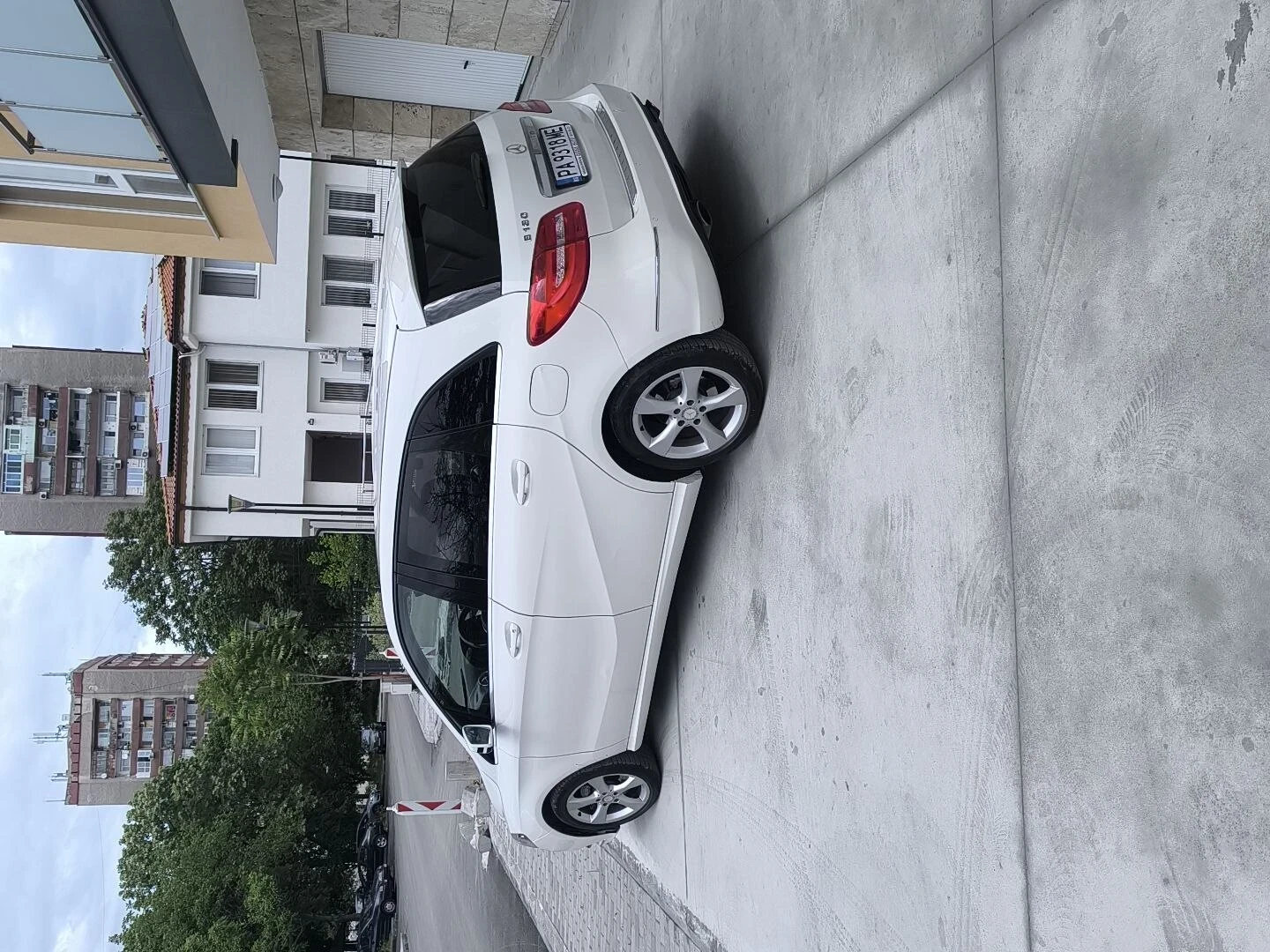 Mercedes-Benz B 180, снимка 4 - Автомобили и джипове - 55465005