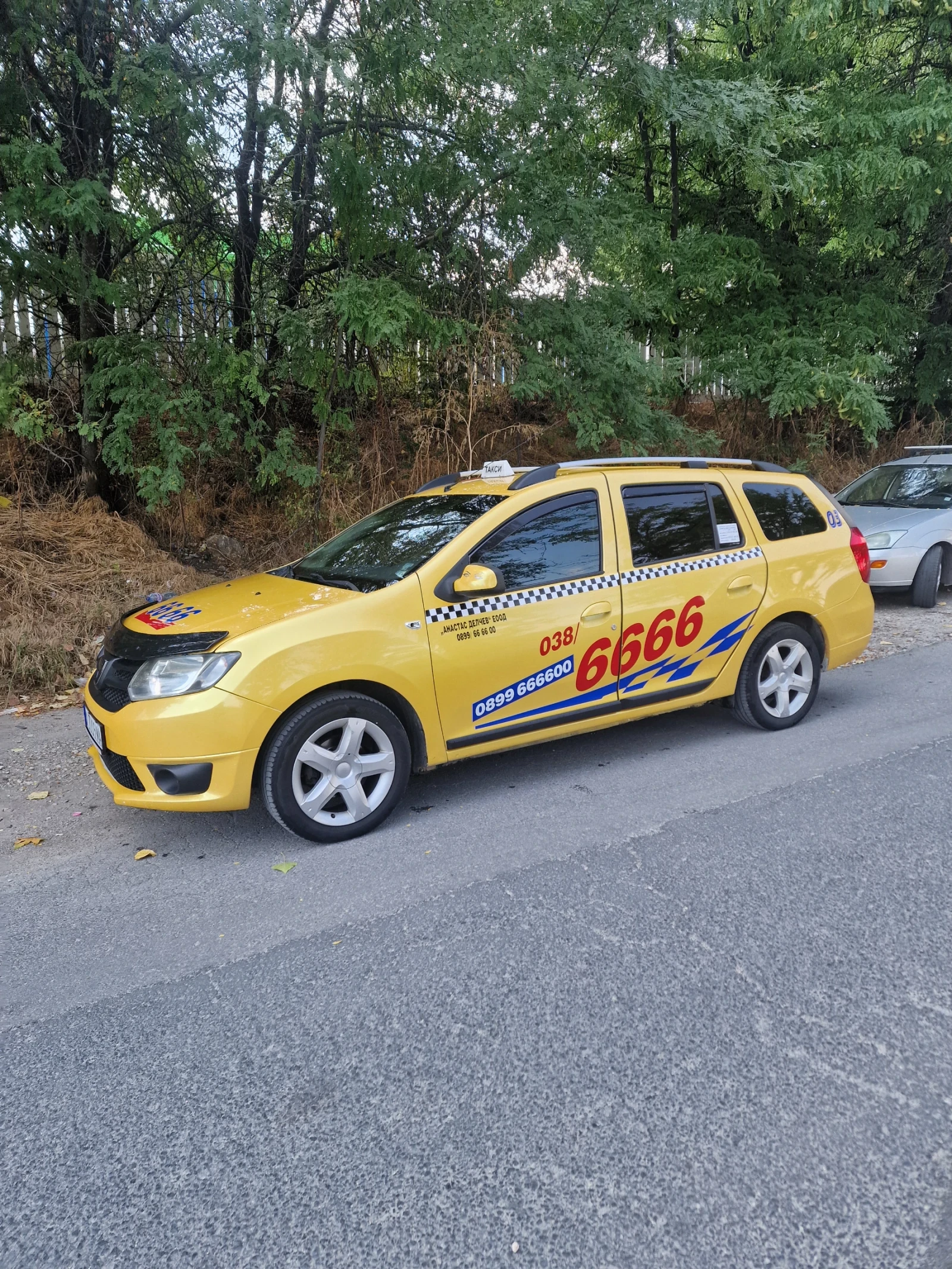 Dacia Logan, снимка 2 - Автомобили и джипове - 55588034