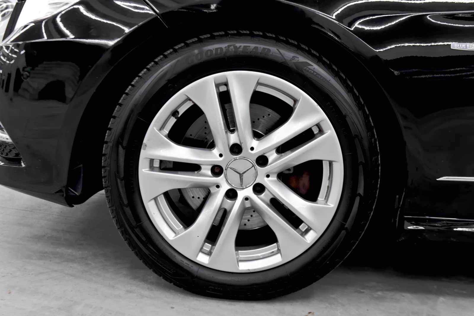 Mercedes-Benz E 250 D* Avantgarde* 7G Tronic, снимка 9 - Автомобили и джипове - 56096068