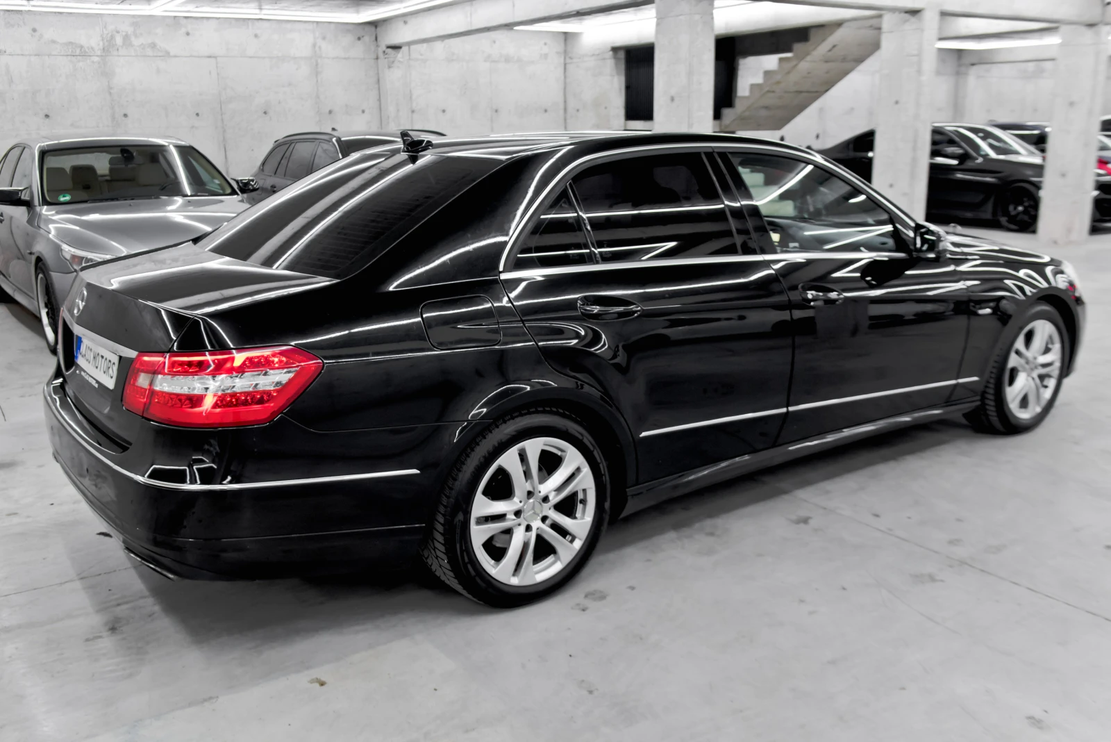 Mercedes-Benz E 250 D* Avantgarde* 7G Tronic, снимка 6 - Автомобили и джипове - 56096068