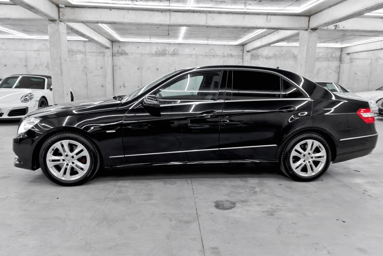 Mercedes-Benz E 250 D* Avantgarde* 7G Tronic, снимка 8 - Автомобили и джипове - 56096068
