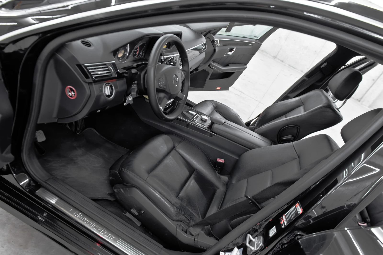 Mercedes-Benz E 250 D* Avantgarde* 7G Tronic, снимка 11 - Автомобили и джипове - 56096068