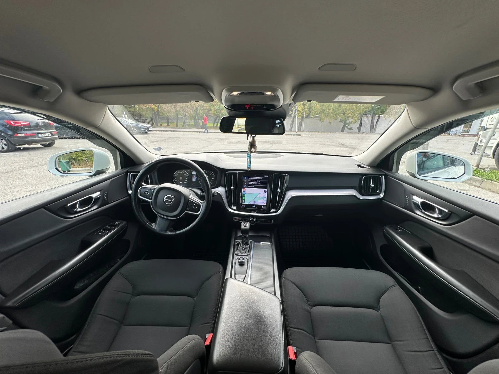 Volvo V60 2.0 d3, снимка 7 - Автомобили и джипове - 56574810