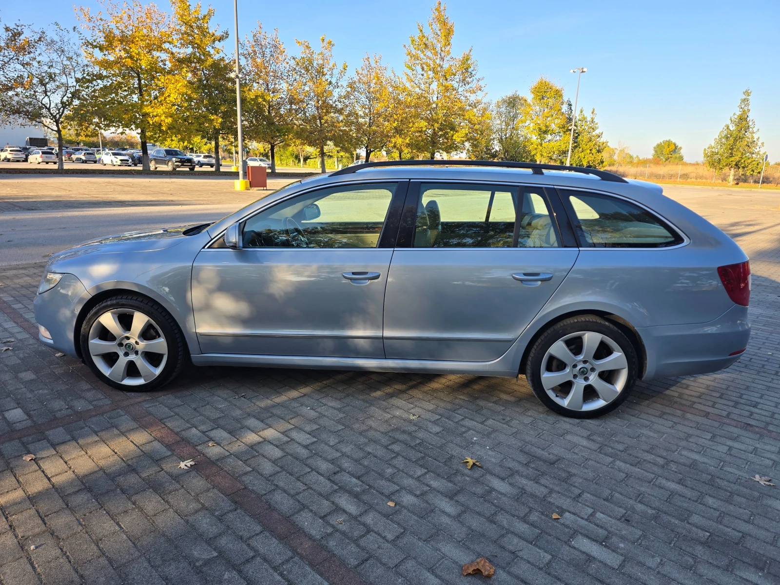 Skoda Superb 2.0TDI 170 hp, снимка 8 - Автомобили и джипове - 56681035