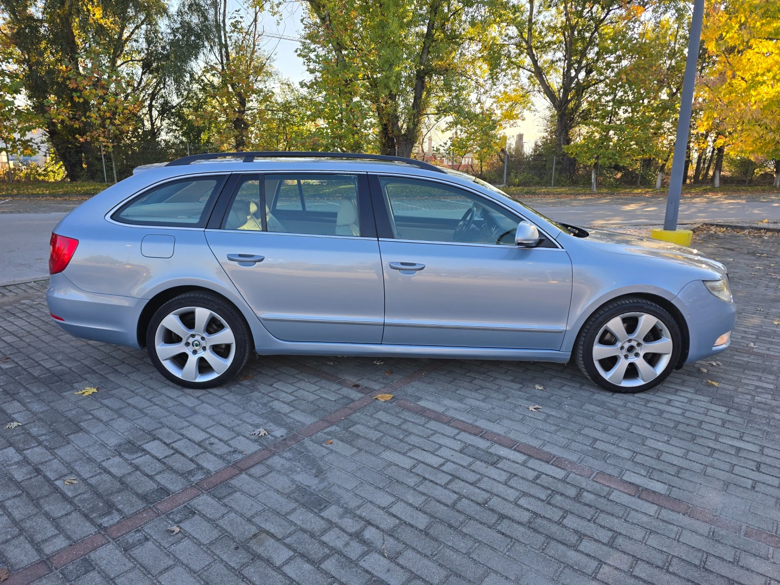 Skoda Superb 2.0TDI 170 hp, снимка 7 - Автомобили и джипове - 56681035
