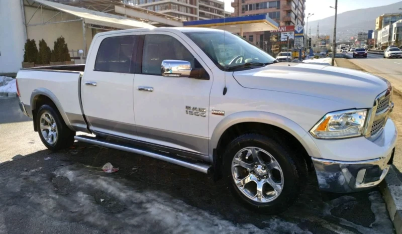 Dodge Ram LARAMIE, снимка 4 - Автомобили и джипове - 47822575