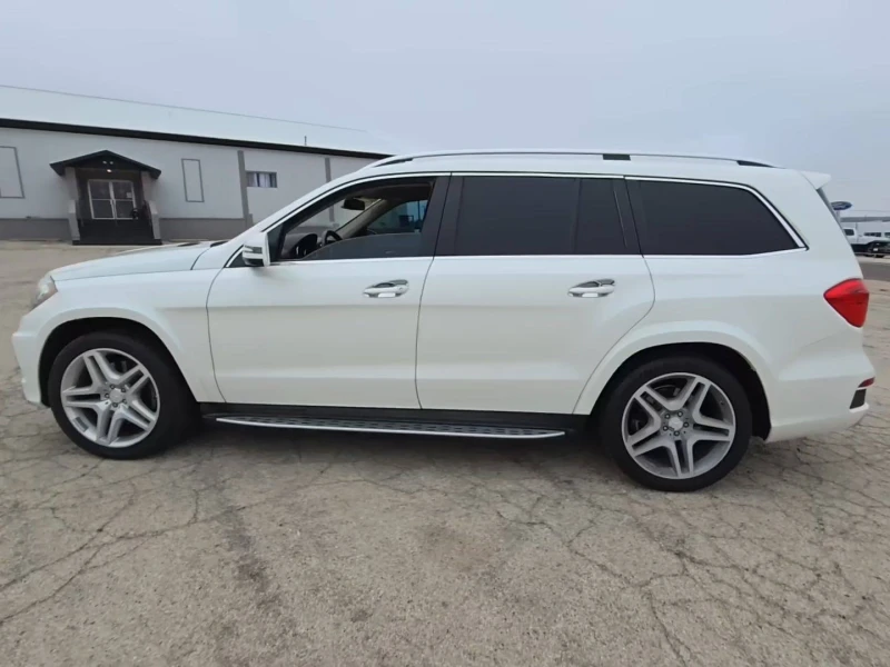 Mercedes-Benz GL 500 4MATIC* Обдух* Harman/Kardon* Пано* Масаж* , снимка 2 - Автомобили и джипове - 49089092