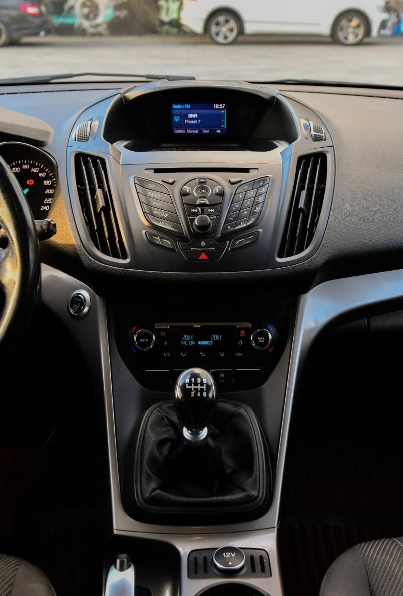 Ford Kuga 2.2, снимка 9 - Автомобили и джипове - 51838617