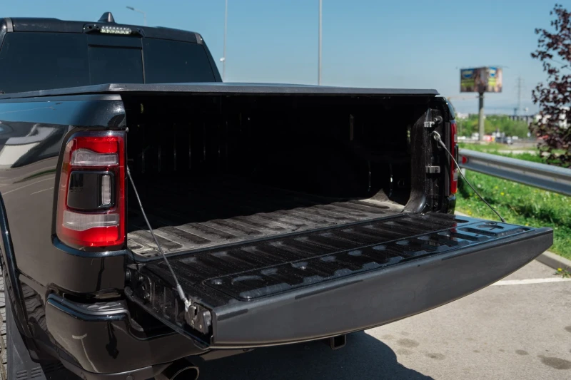 Dodge Ram 5.7 HEMI, снимка 13 - Автомобили и джипове - 52616032