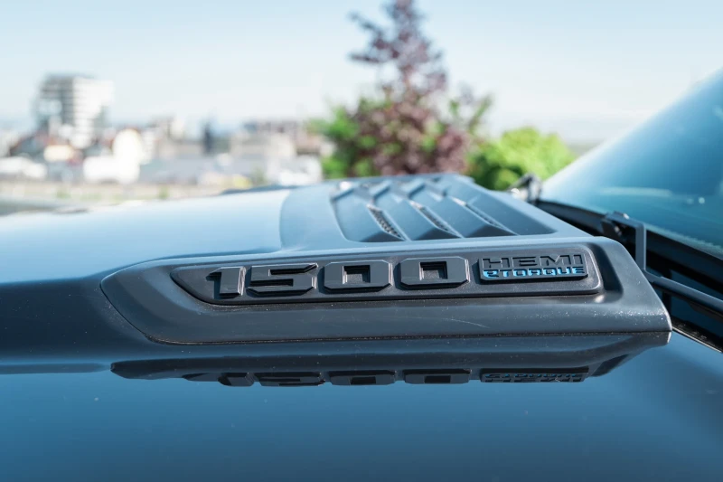 Dodge Ram 5.7 HEMI, снимка 12 - Автомобили и джипове - 52616032