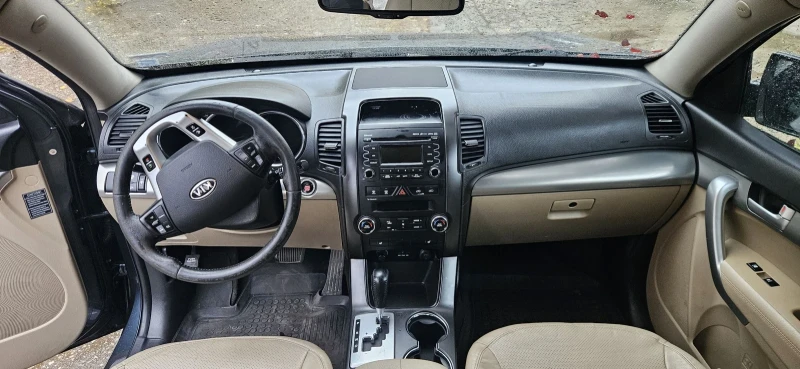 Kia Sorento 2.2 CRDI AWD, снимка 13 - Автомобили и джипове - 52240242