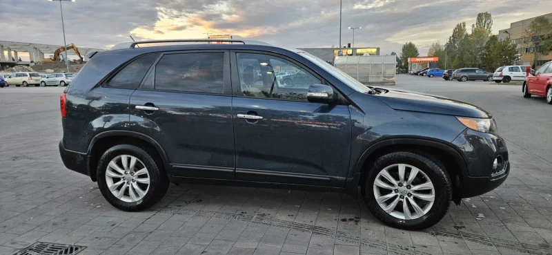 Kia Sorento 2.2 CRDI AWD, снимка 3 - Автомобили и джипове - 52240242