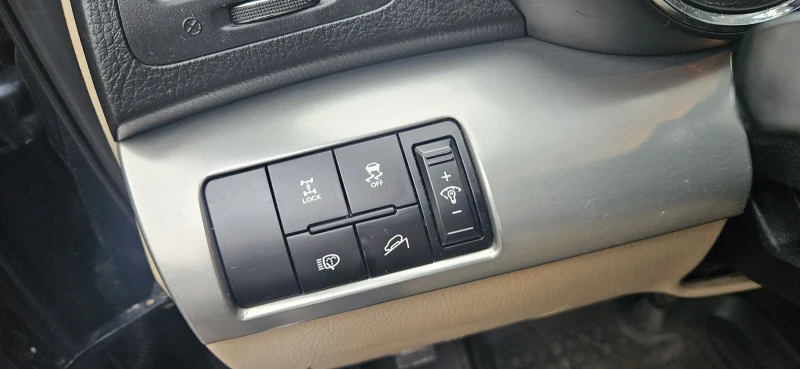 Kia Sorento 2.2 CRDI AWD, снимка 12 - Автомобили и джипове - 52240242