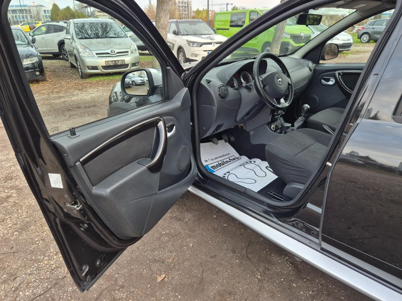 Dacia Duster 1.5DCI 4X4 LAURATE ВНОС ИТАЛИЯ БЕЗ РЪЖДИ И ЗАБЕЛЕЖ, снимка 8 - Автомобили и джипове - 52641656