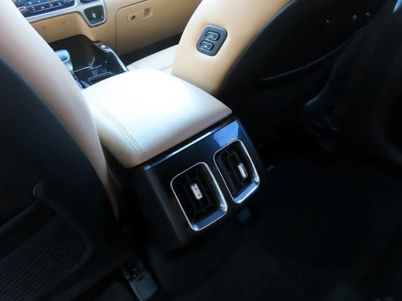 Kia Sorento Гаранция до 2г., Автосервиз, Резервни части сигурн, снимка 13 - Автомобили и джипове - 53488028