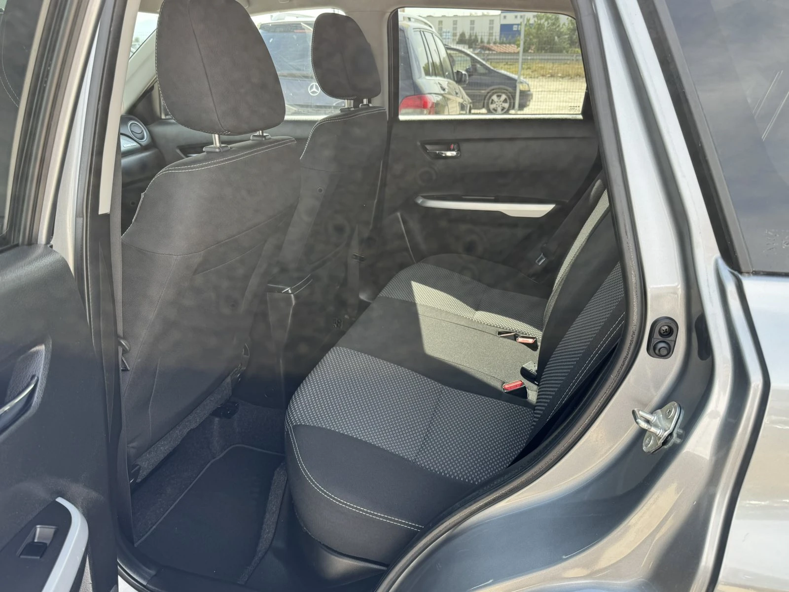 Suzuki Vitara 1.6d ALL GRIP  EURO 6B - изображение 8