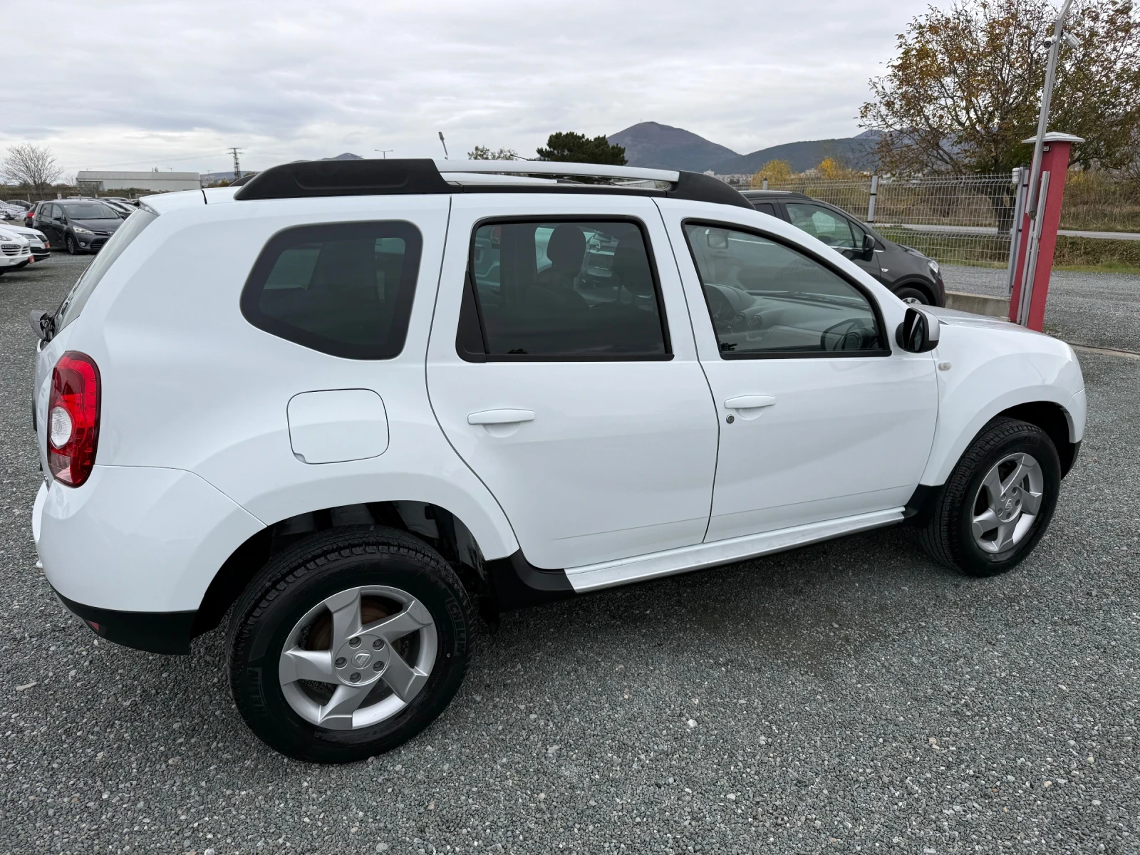 Dacia Duster (KATO НОВА) - изображение 5