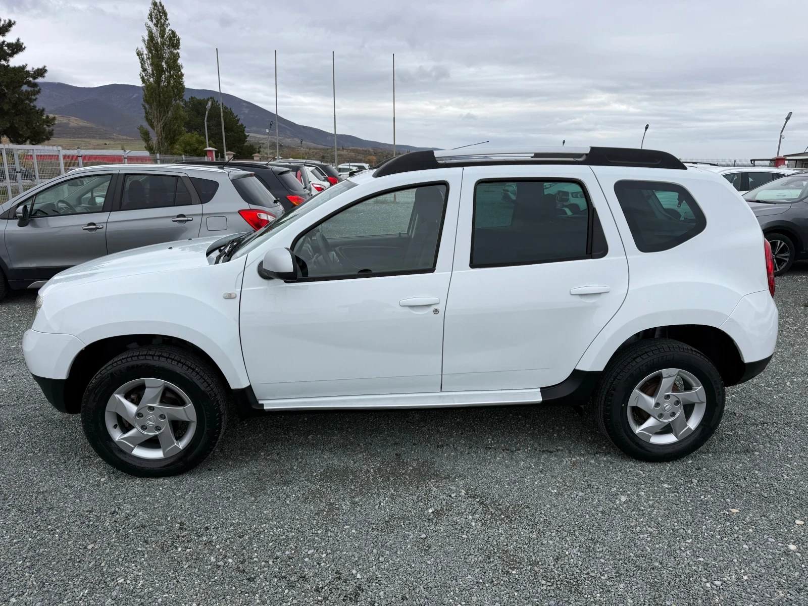 Dacia Duster (KATO НОВА) - изображение 10