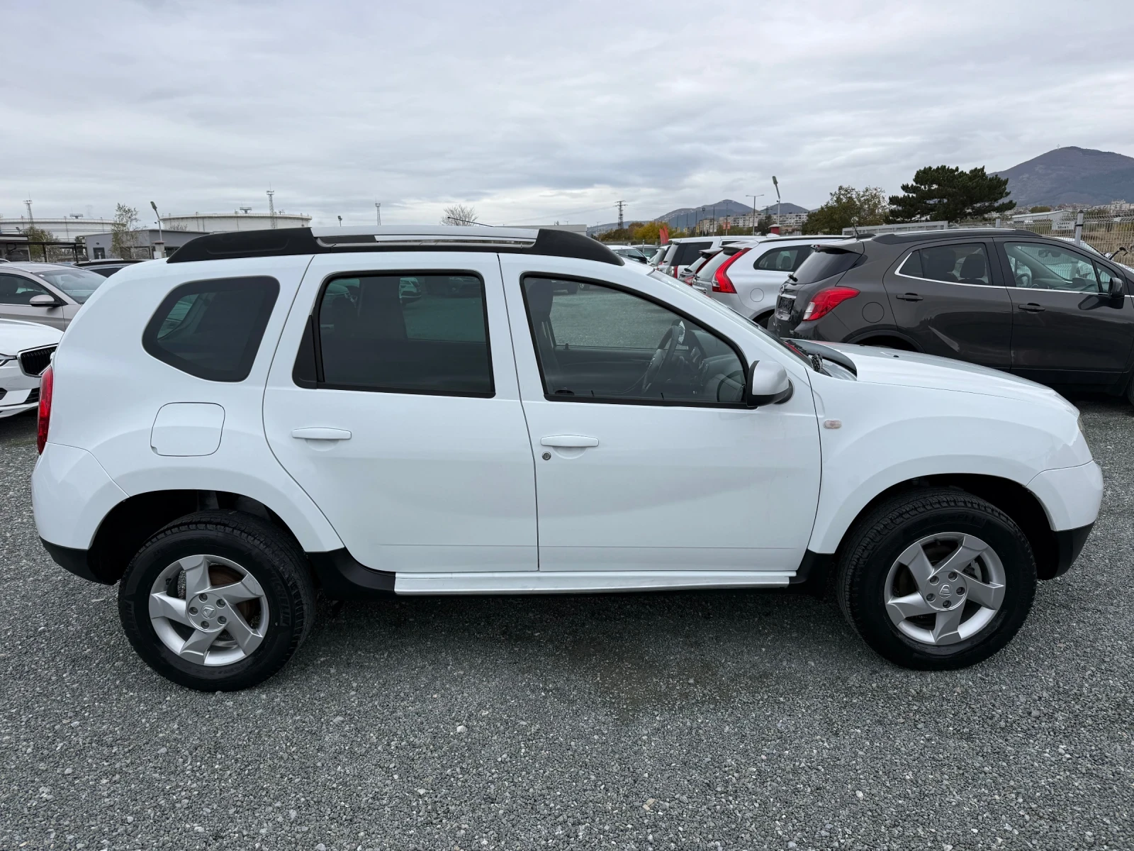 Dacia Duster (KATO НОВА) - изображение 4