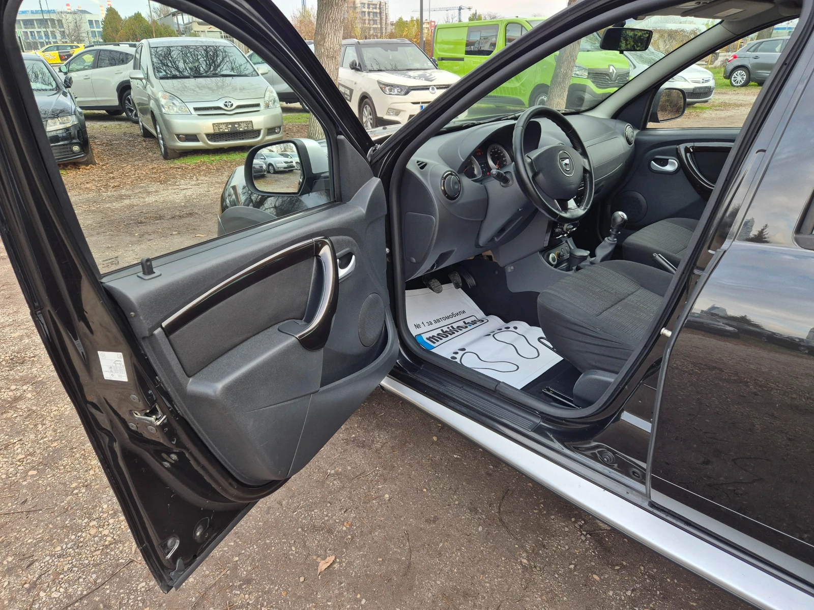 Dacia Duster 1.5DCI 4X4 LAURATE ВНОС ИТАЛИЯ БЕЗ РЪЖДИ И ЗАБЕЛЕЖ - изображение 8