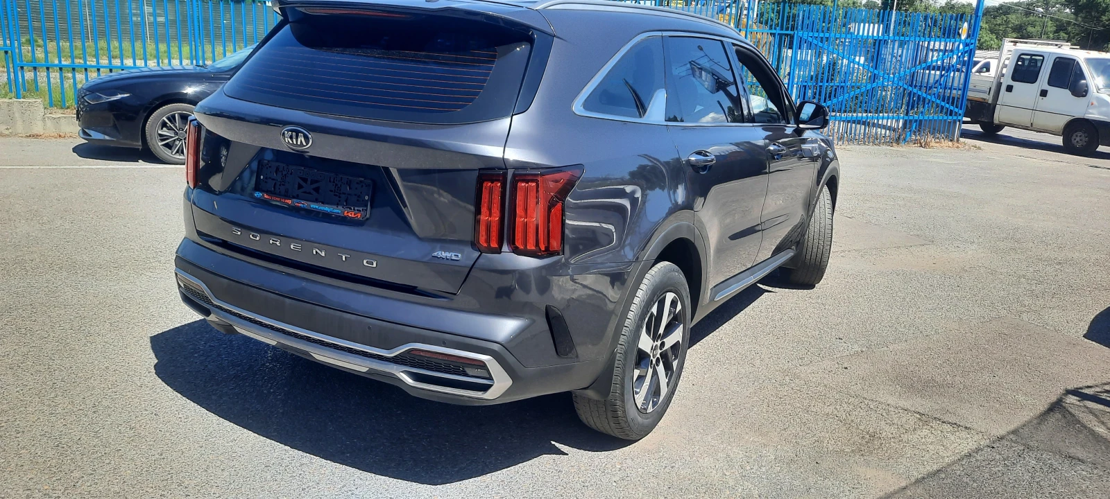 Kia Sorento Гаранция до 2г., Автосервиз, Резервни части сигурн, снимка 3 - Автомобили и джипове - 53488028