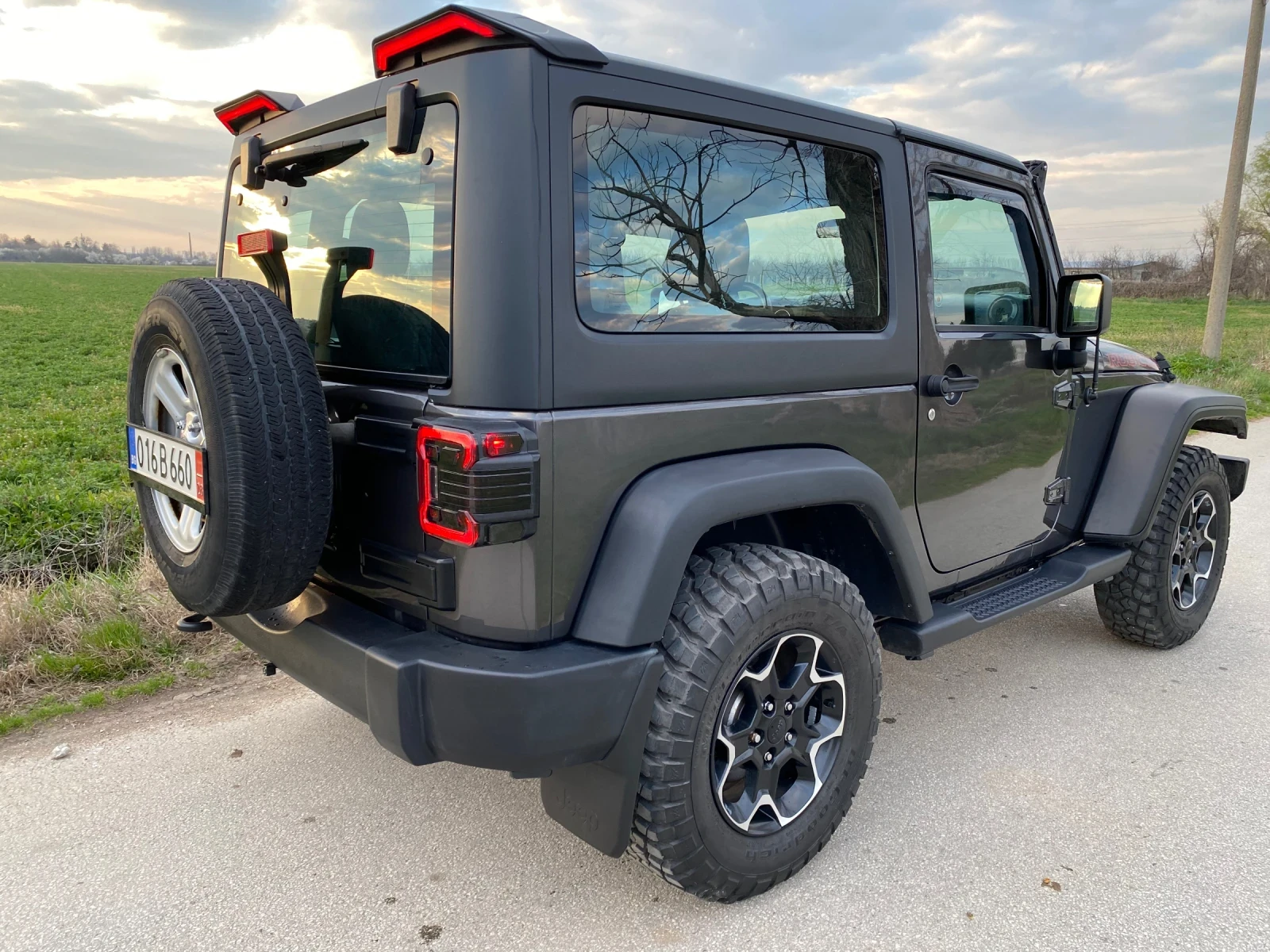 Jeep Wrangler 3.6 284k.c., снимка 4 - Автомобили и джипове - 53991802