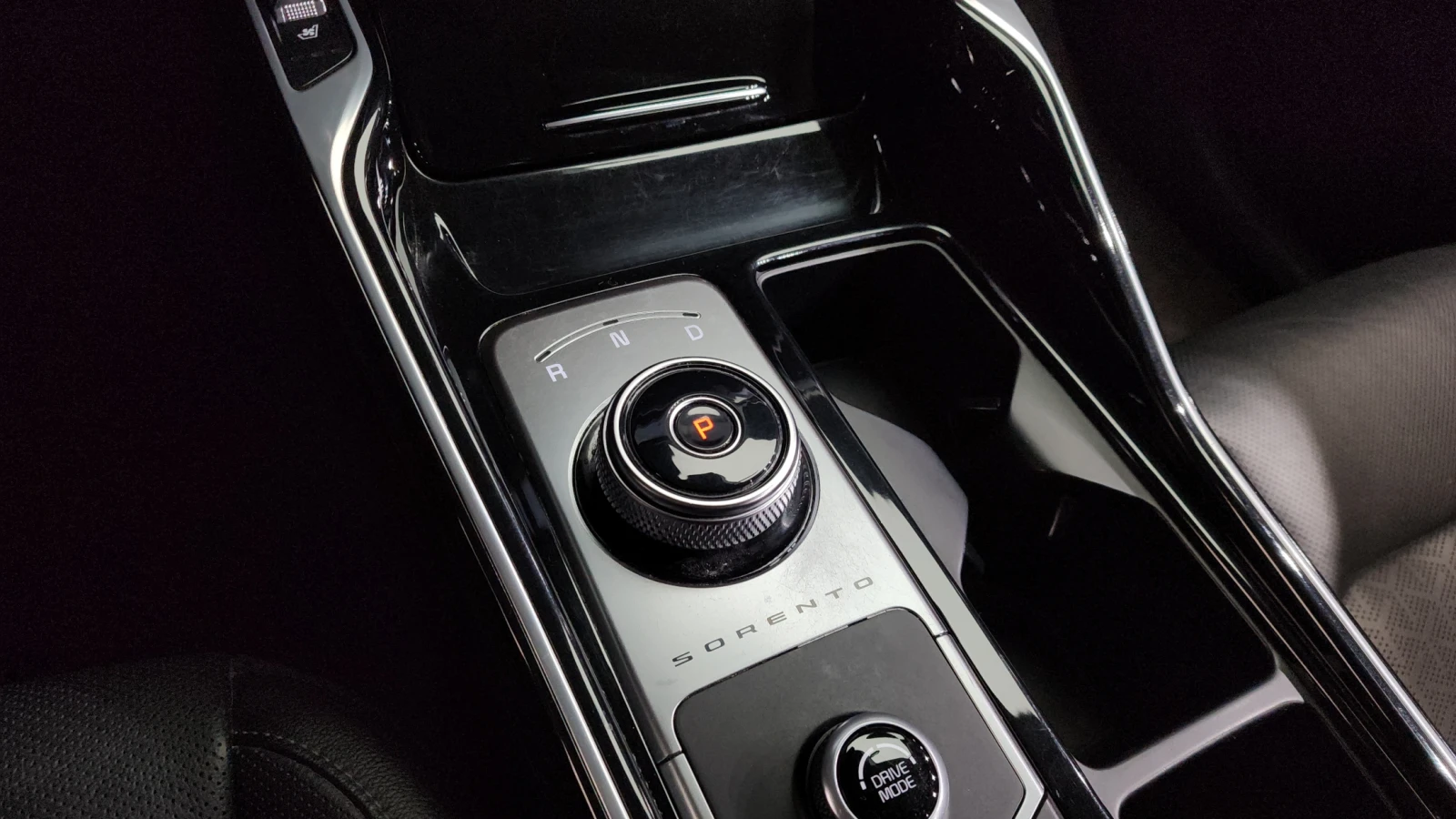 Kia Sorento 2.2 2WD NOBLESSE autogeorge.com, снимка 9 - Автомобили и джипове - 54054504