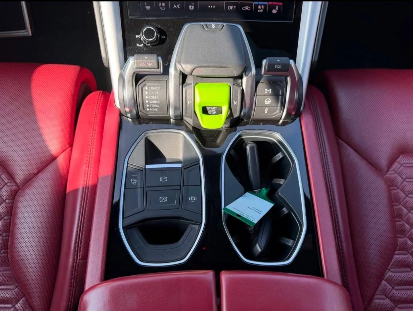 Lamborghini Urus 4.0 V8 CARBON CERAMIC ПАНО B&O 3XTV ЛИЗИНГ 100%, снимка 9 - Автомобили и джипове - 54096184