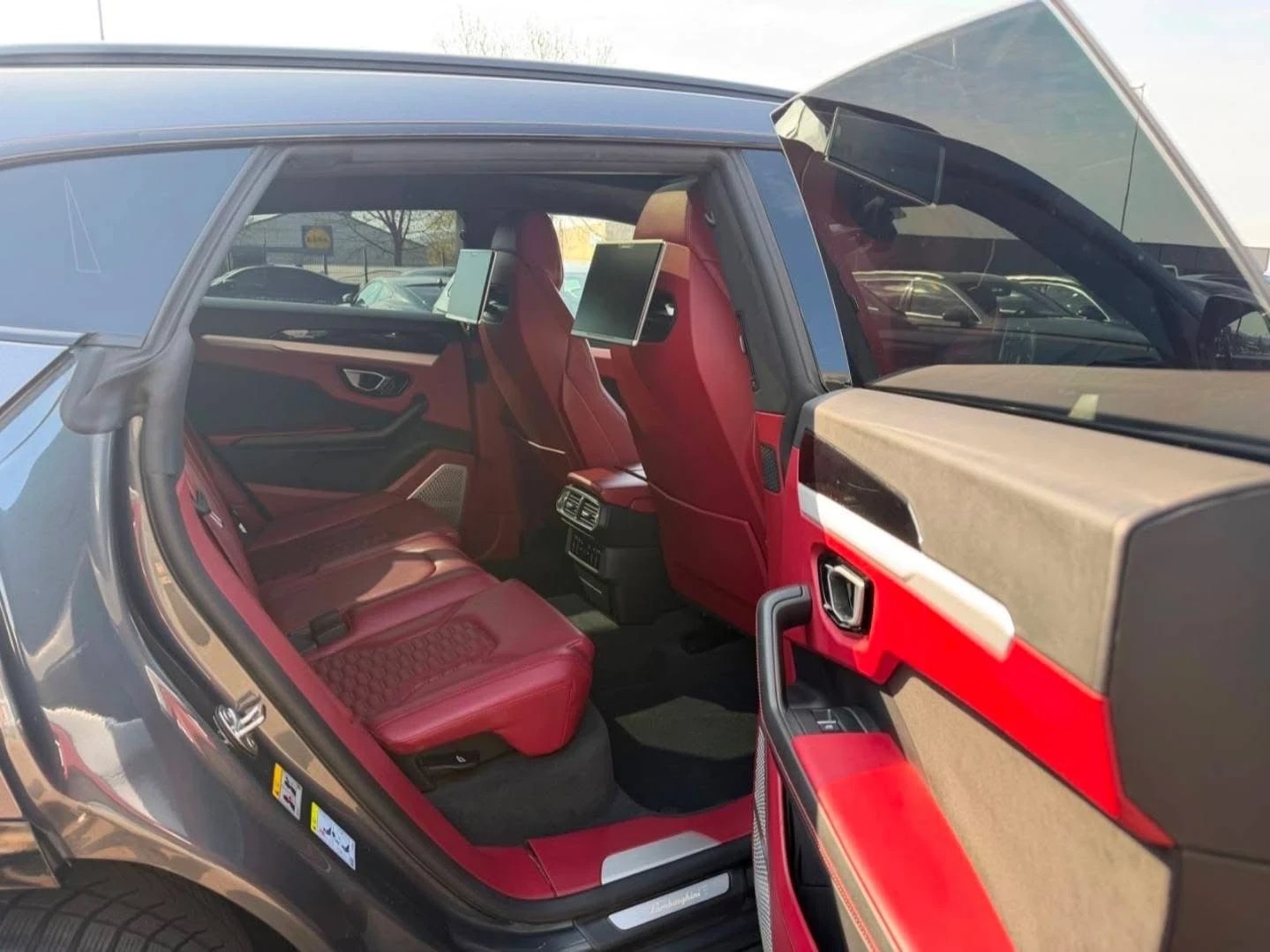 Lamborghini Urus 4.0 V8 CARBON CERAMIC ПАНО B&O 3XTV ЛИЗИНГ 100%, снимка 15 - Автомобили и джипове - 54096184