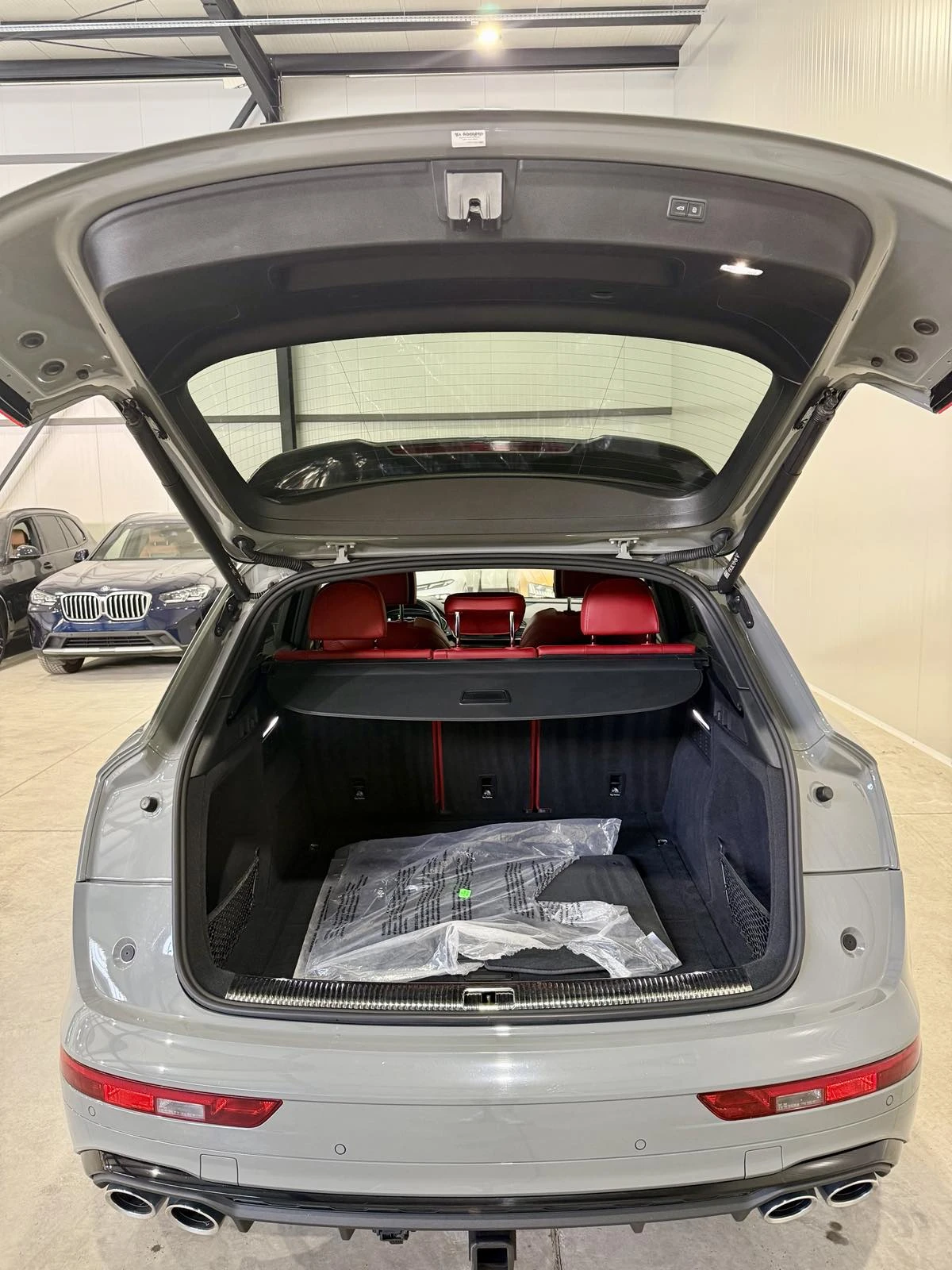 Audi SQ5 30T Black Optic, снимка 16 - Автомобили и джипове - 54441119