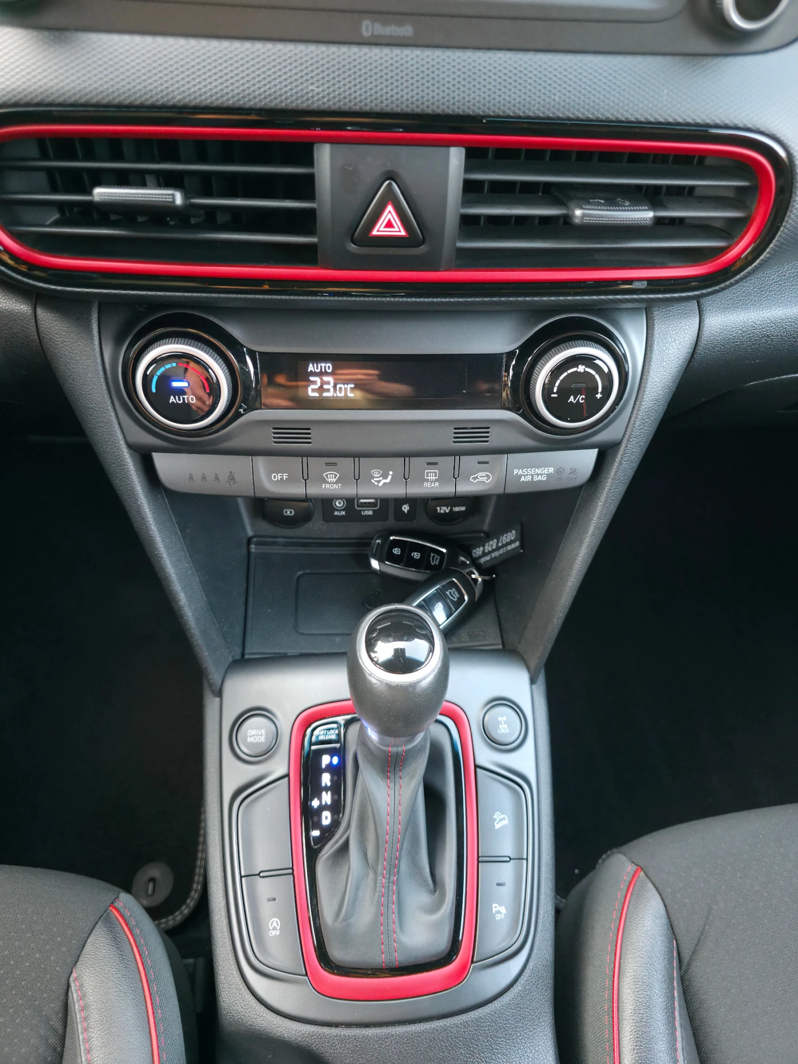 Hyundai Kona 1.6CRDI 4WD Аutomatik Xpossible, снимка 15 - Автомобили и джипове - 55130645