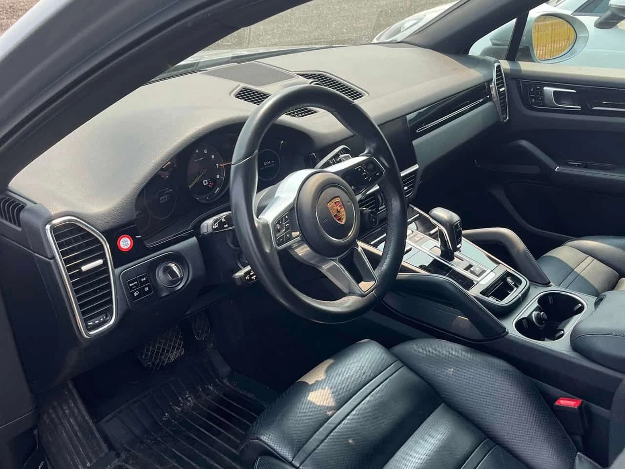 Porsche Cayenne  E Hybrid Coupe AWD/ОТ ПРЕДСТАВИТЕЛСТВО/КЛИП, снимка 5 - Автомобили и джипове - 55451600