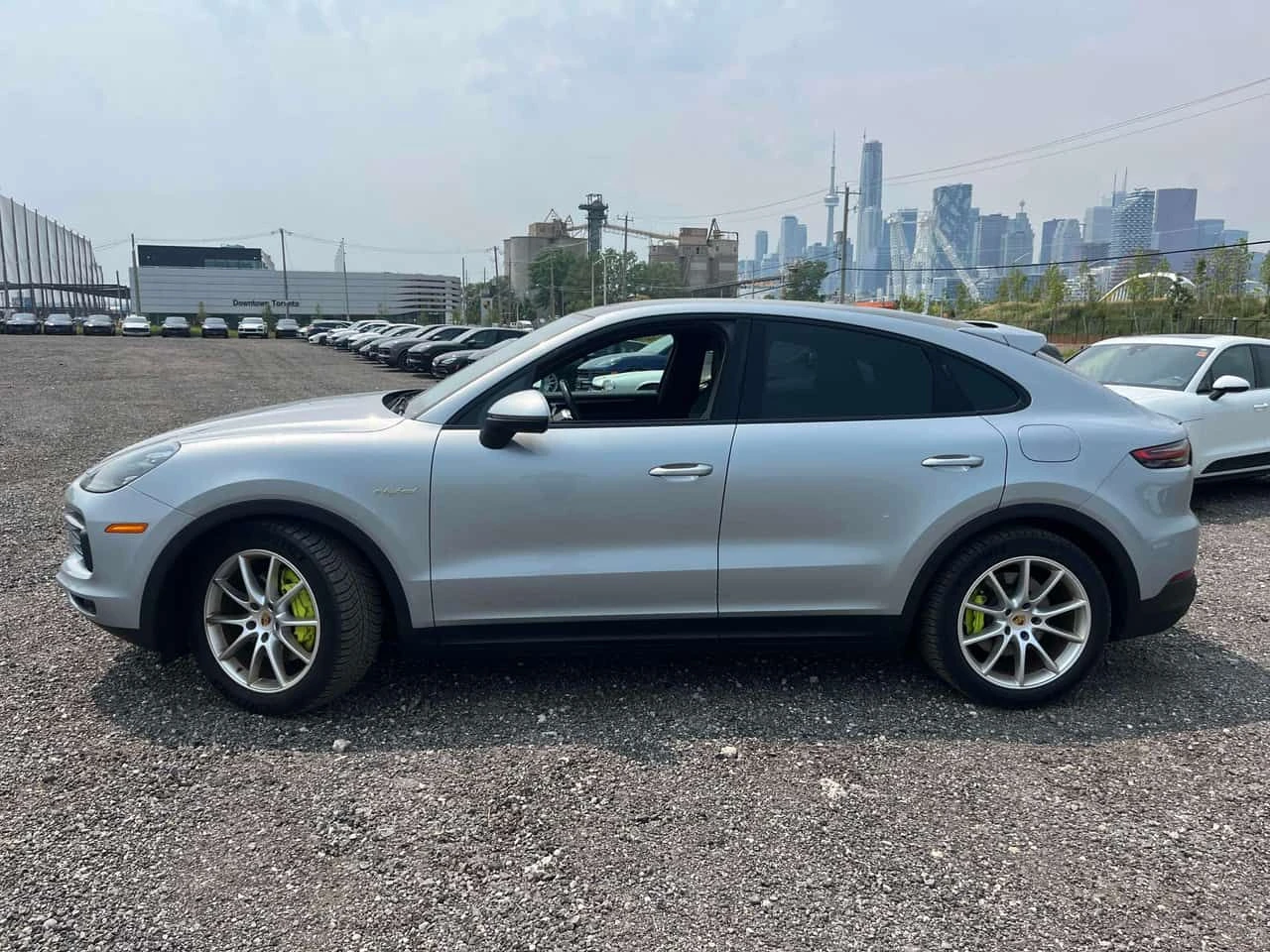Porsche Cayenne  E Hybrid Coupe AWD/ОТ ПРЕДСТАВИТЕЛСТВО/КЛИП, снимка 2 - Автомобили и джипове - 55451600