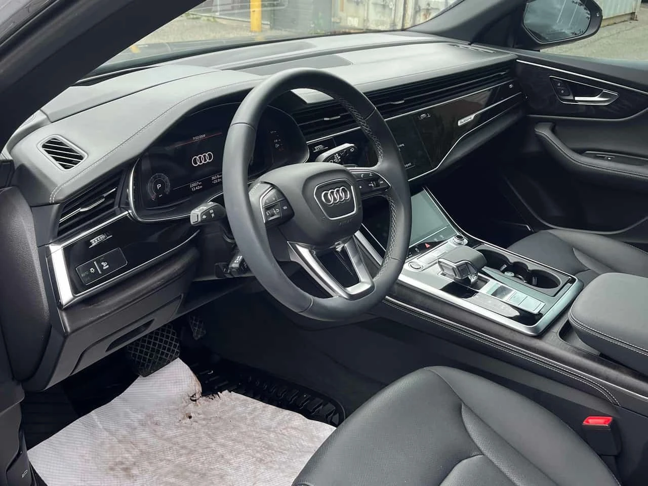 Audi Q8 * Technik * CARFAX *  | Mobile.bg � ����������� 5