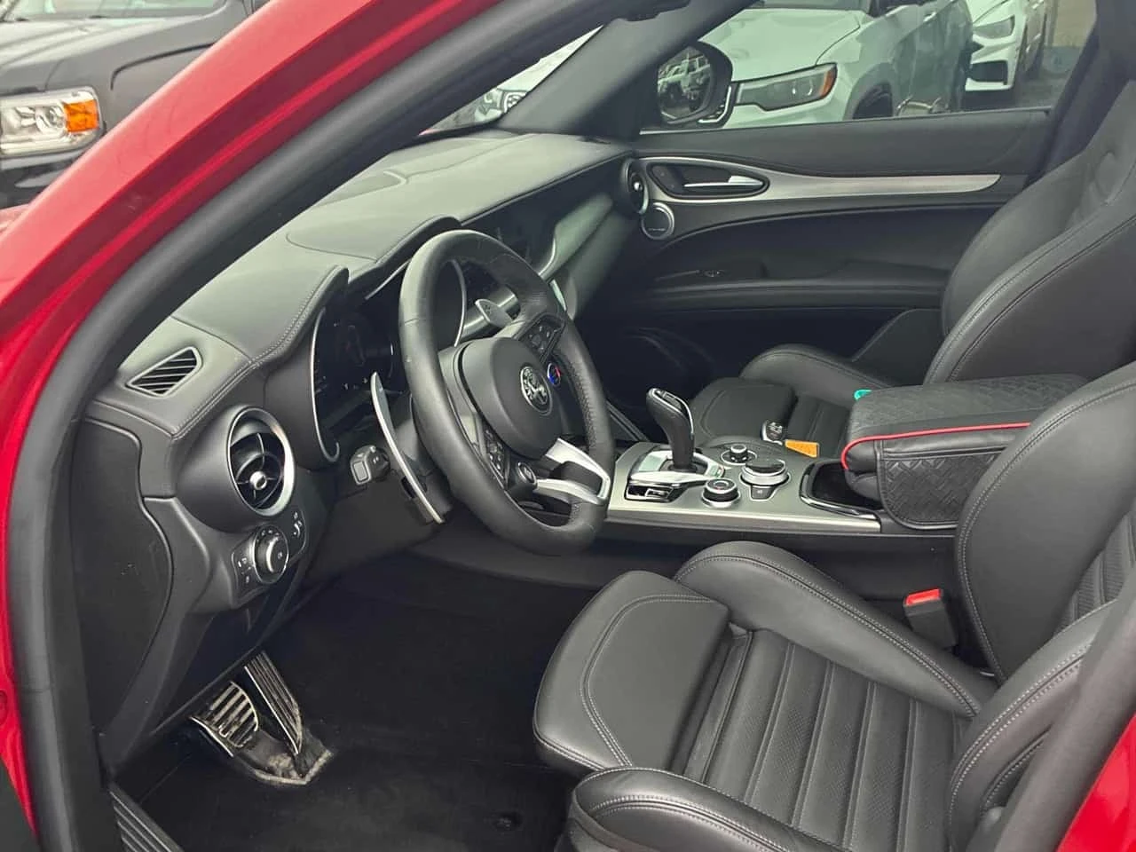 Alfa Romeo Stelvio  AWD / Harman Kardon / Distronic / ����������  | Mobile.bg � ����������� 5